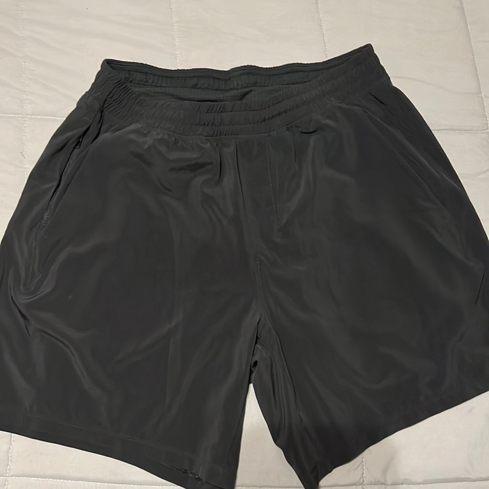 Lululemon men’s Pacebreaker 7” Shorts